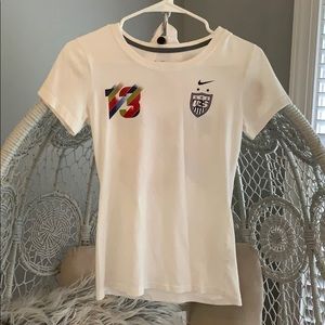 Alex morgan t shirt/jersey